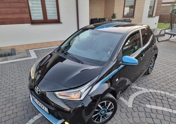 Toyota Aygo cena 38900 przebieg: 153312, rok produkcji 2018 z Przasnysz małe 352